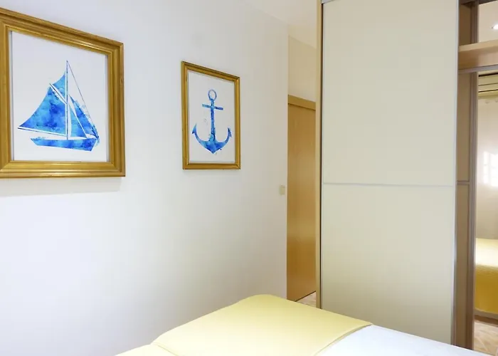 Rooms-shared Flat * Valencia