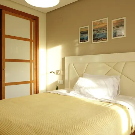 Rooms-shared Flat * فالنسيا